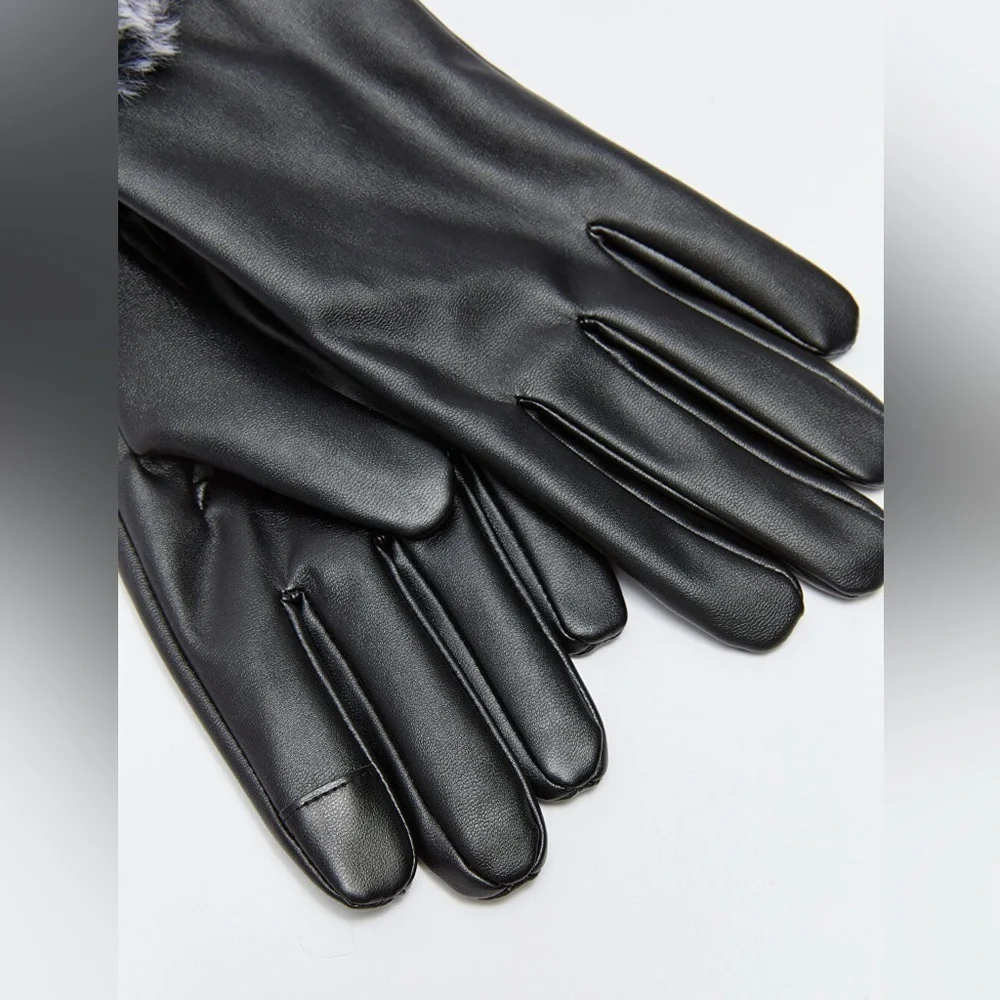 Elegant Black Faux Leather and Fur Detailed Women's Gloves